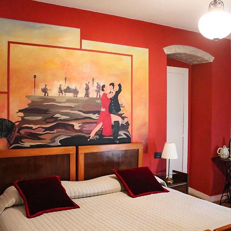 Hotel Le Stanze Della Musica à Borgomale Extérieur photo